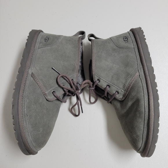 UGG Neumel Charcoal Men's Suede Low Chukka Boots. - Picture 2 of 11